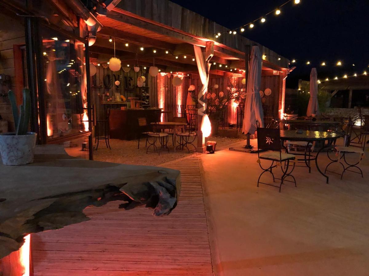 Lodges En Provence - Ecogites & Restaurant Insolites Richerenches ภายนอก รูปภาพ